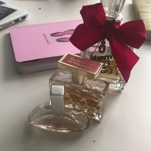 Selling used perfumes in bulk.